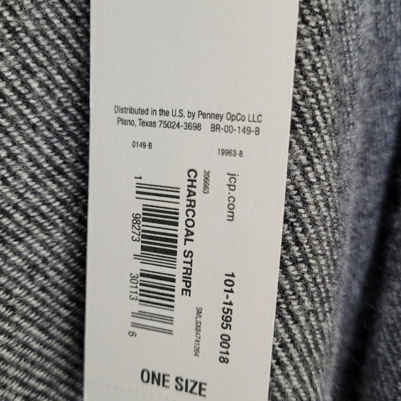 NWT Liz Claiborne Black and White Open Front Sweater Shawl OS Preppy Soft Knit - Picture 8 of 8